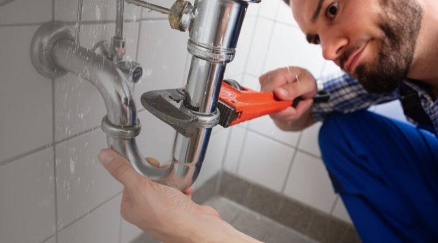 Expert burst pipe repair services in Sparta, OH